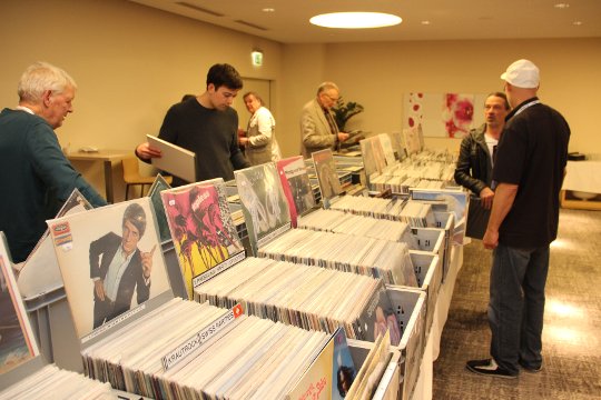 AAA (Analog Audio Association) lud im «Meet & Relax»-Raum ein zum Stöbern und Entspannen an der «analogen» Bar bei einem guten Espresso.